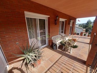 Chalet en venta en Vallirana