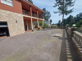 Chalet en venta en Vallirana