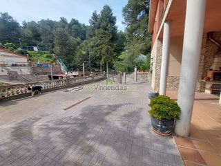 Chalet en venta en Vallirana