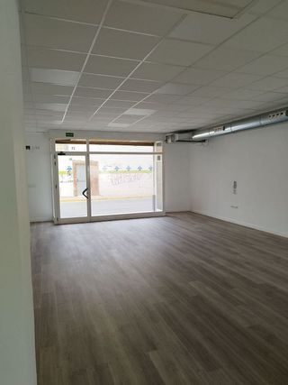 Local comercial en alquiler en Riba-roja de Túria