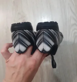 Botas de fútbol Puma niño Talla 28