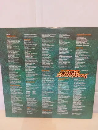 Vinilo Santana: Beyond Appearances