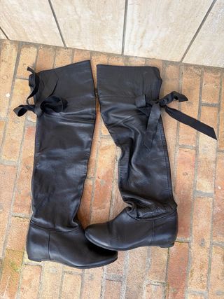 Stivali alti morbidi in pelle