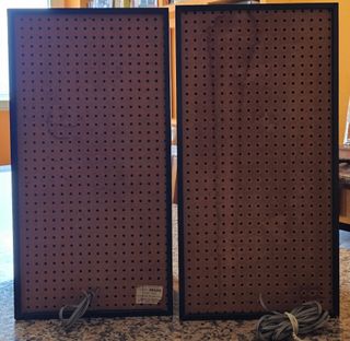 Altavoces Philips 4 ohm marrón. 46 x 23,5 x 18