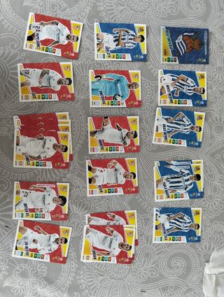 Caja y cromos Adrenalyn 2022-2023