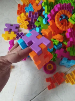 Costruzioni plastica e blocchi in legno