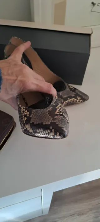 Zapatos tacón serpiente LK Bennett