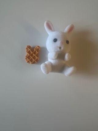 Silvanian Families Conejo, Ardilla y Gato