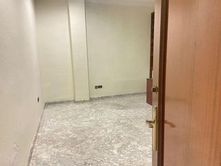 Oficina en venta en Centro - Doña Mercedes en Dos Hermanas