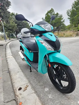 Honda SH 125i Scooter