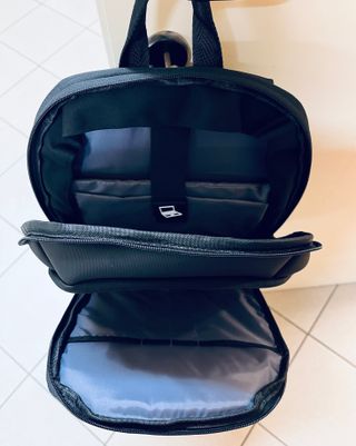 Zaino in stile minimal-Nero