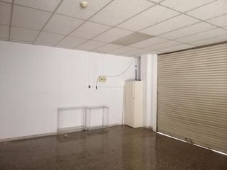 Local comercial en alquiler en Centre - Cordelles en Cerdanyola del Vallès