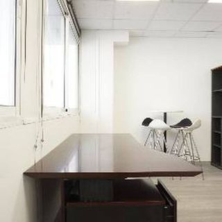 Oficina en venta en Porta en Barcelona