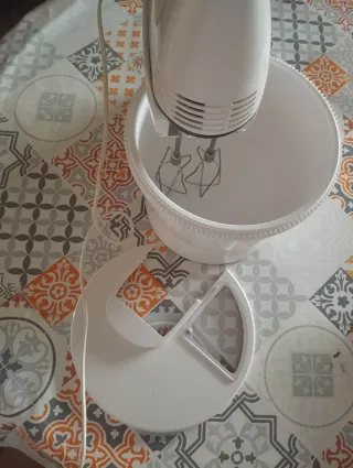 Robot de cocina blanco