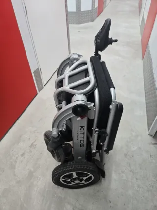 Silla de ruedas eléctrica KITTOS