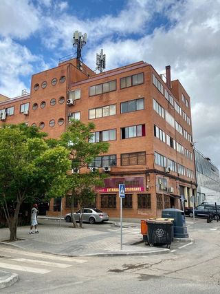 Local comercial en alquiler en San Andrés en Madrid