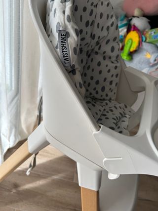 Trona Twistshake Ultraligera con Bandeja