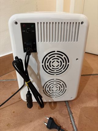 Nevera portátil FLAMINGUEO