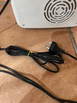 Nevera portátil FLAMINGUEO