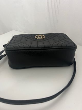 Bolso negro de hombro