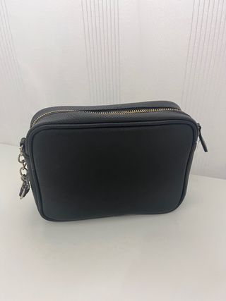 Bolso negro de hombro