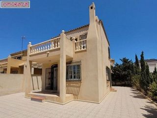 Chalet en venta en Playa de los Locos en Torrevieja