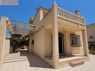 Chalet en venta en Playa de los Locos en Torrevieja