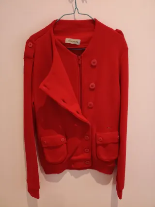 Chaqueta roja Skunkfunk