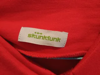 Chaqueta roja Skunkfunk