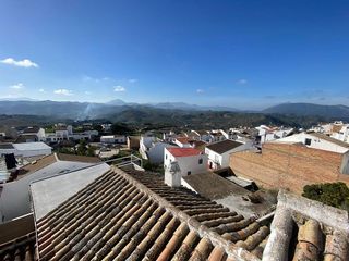 Casa adosada en venta en Olvera
