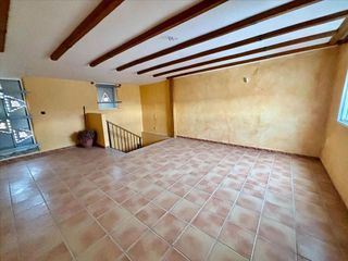 Casa adosada en venta en Vall d´Uixó (la)