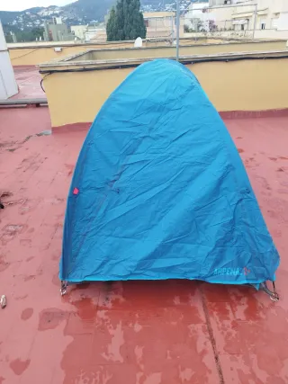 Tienda campaña + sacos + esterillas