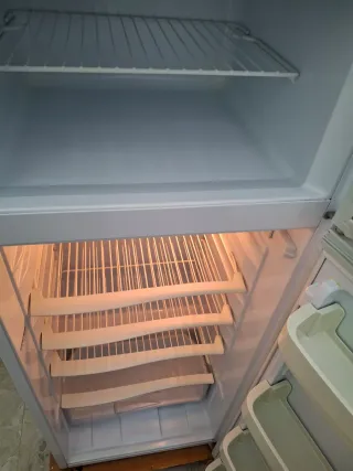 Frigorífico Indesit con congelador