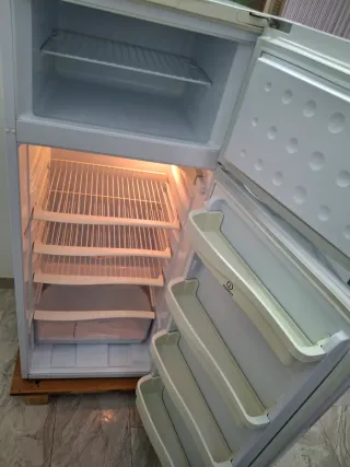 Frigorífico Indesit con congelador