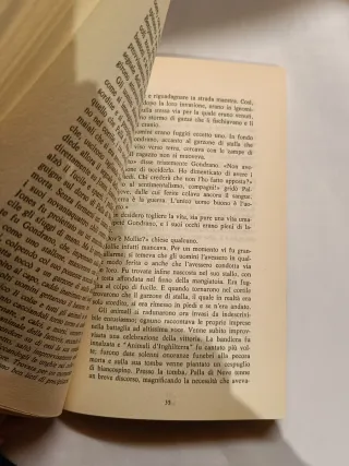 Romanzo "La fattoria degli animali" - George Orwel