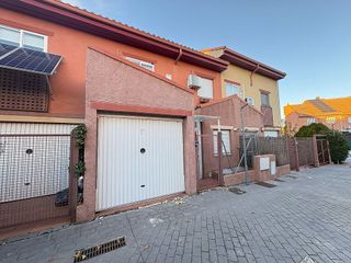 Casa adosada en venta en Daganzo de Arriba