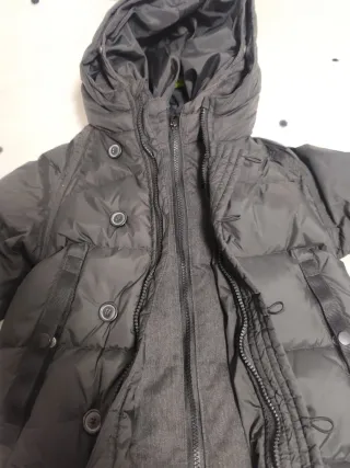 Chaquetón de plumas negro talla 5-6