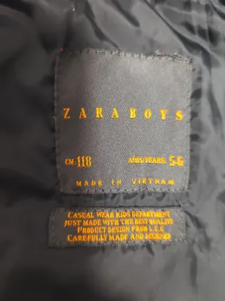 Chaquetón de plumas negro talla 5-6