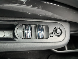 Clubman - DESDE 337€/MES ¡SIN PAGAR ENTRADA!