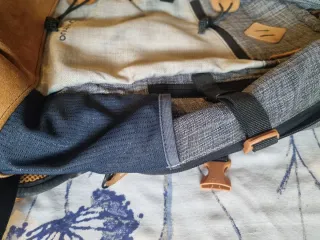 Mochila Quechua Marrón y Gris