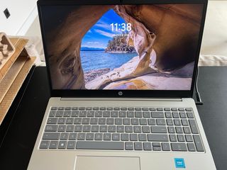 Ordenador portátil HP 15 15,6 FHD  4GB Ram
