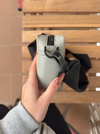 Bolso bandolera Diesel logo relieve