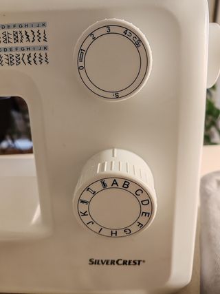 Máquina de coser SilverCrest
