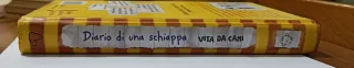 Libro "Diario di una schiappa. Vita da cani".