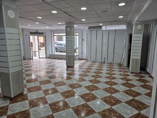 Local comercial en alquiler en Marchena