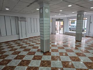 Local comercial en alquiler en Marchena