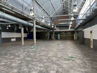 Oficina en alquiler en Tres Olivos - Valverde en Madrid