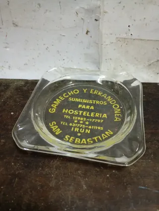 LIQUIDACIÓN 2026 Cenicero de cristal GAMECHO Y ERR