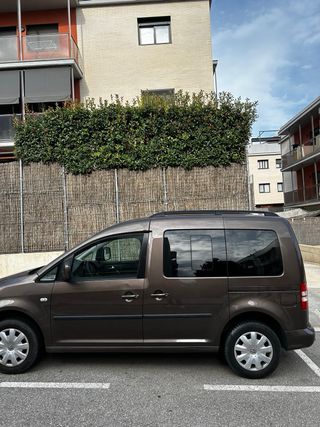 Volkswagen Caddy 2011