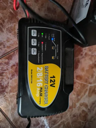 Caricabatteria 12V 2/8/16A per camper